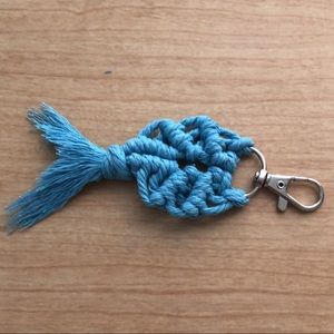 MERMAID TAIL MACRAME KEYCHAIN